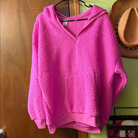 PINK Victoria's Secret Fuchsia Sherpa Jacket - Picture 1 of 3